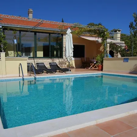 Σπίτι διακοπών House Lovre *