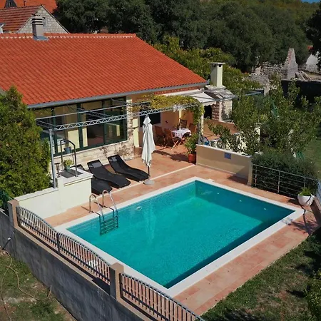 House Lovre Holiday home