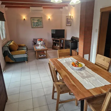 House Lovre Σπίτι διακοπών